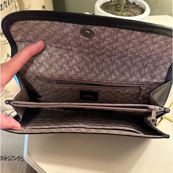 Hobo black leather clutch. Like new condition - Picture 5 of 9